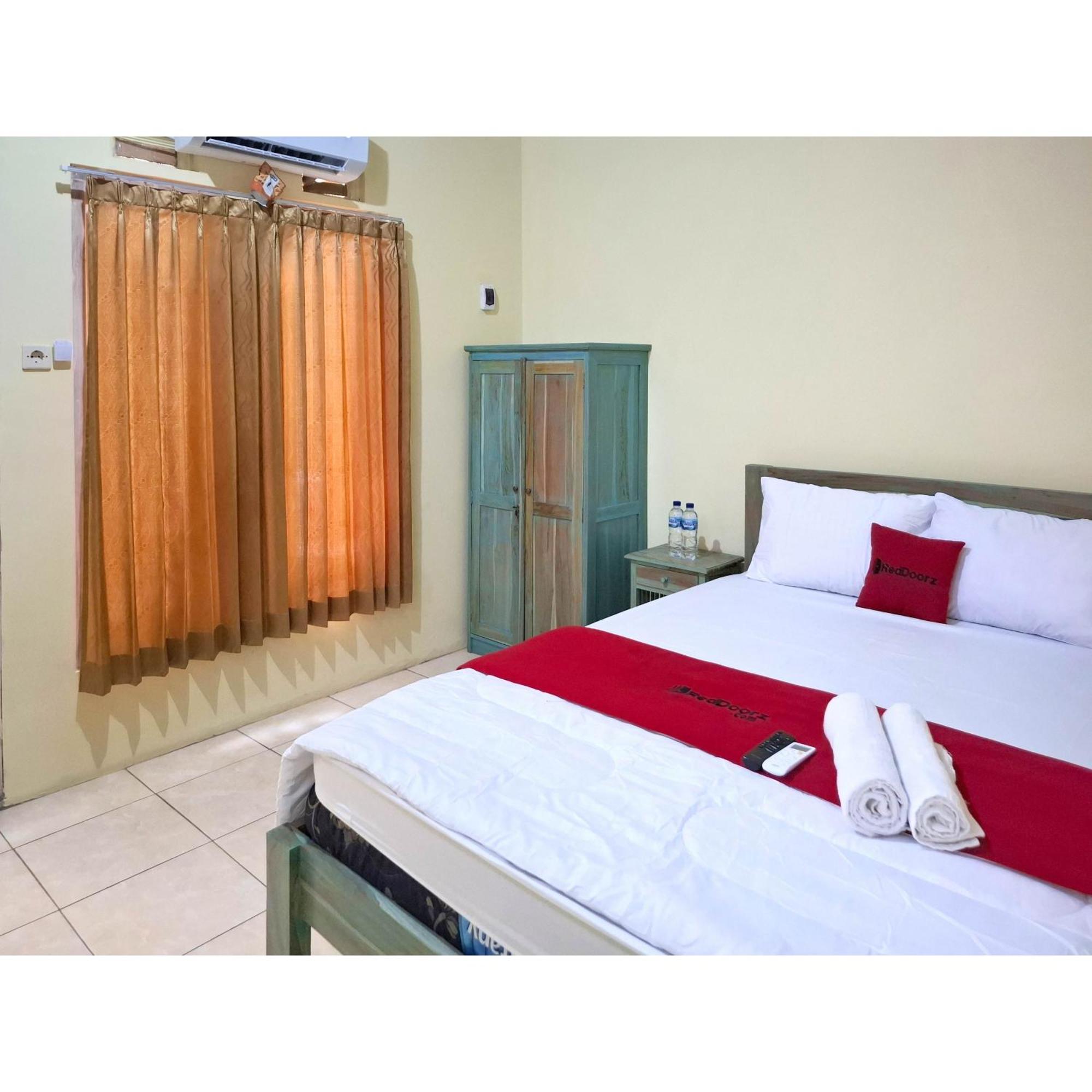 Reddoorz Near Alun Alun Jepara Kesembu 외부 사진