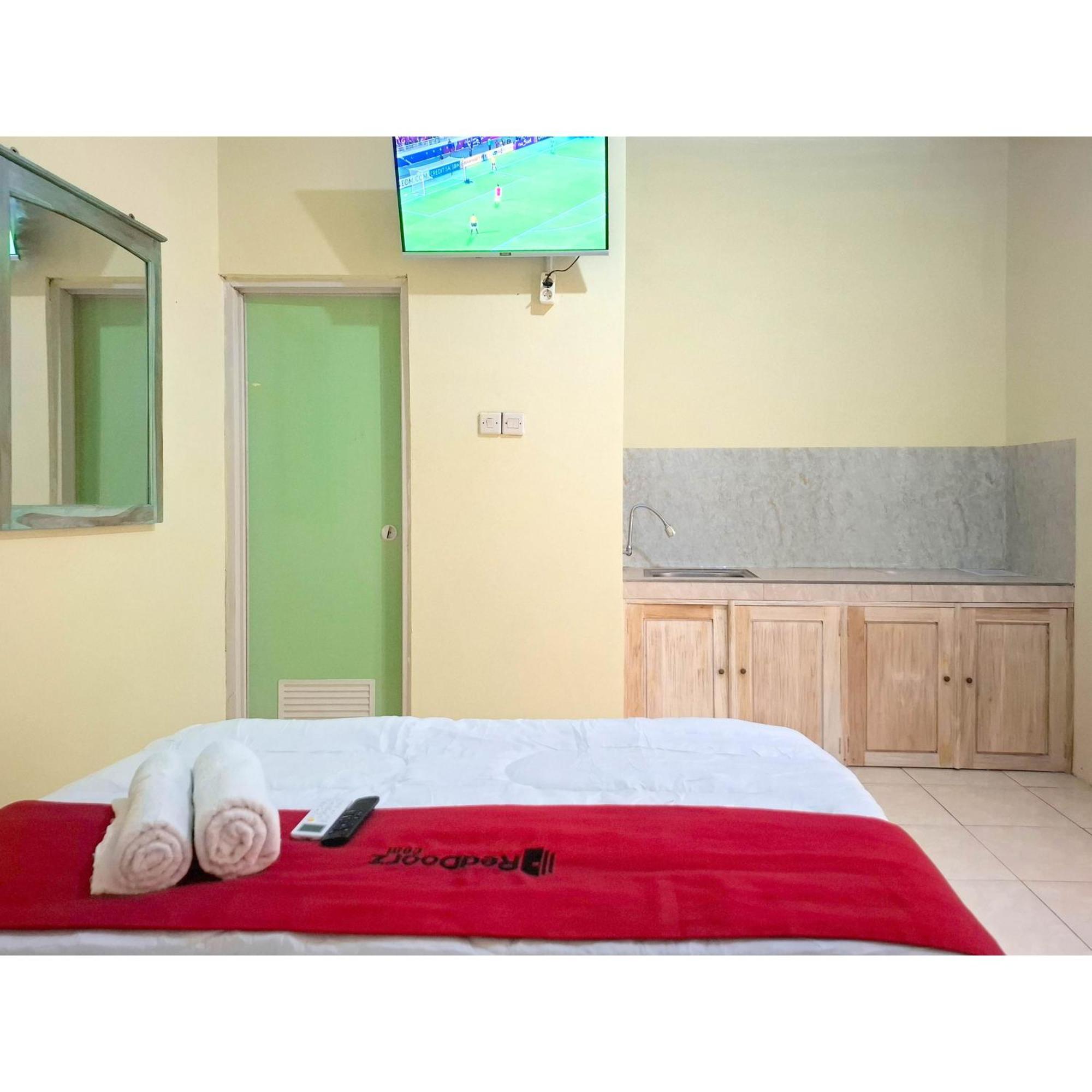 Reddoorz Near Alun Alun Jepara Kesembu 외부 사진